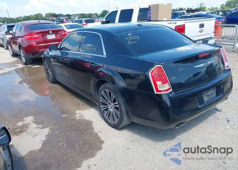 2013 Chrysler 300 300S z USA, uszkodzony, nr VIN 2C3CCABG4DH595381